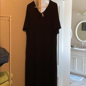 COPY - Black short sleeve V neck maxi with pockets 3XL